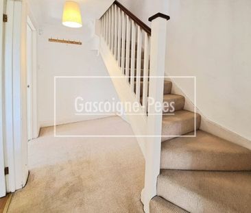 Elstead, Godalming - Photo 3