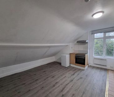 Studio to rent - Photo 4