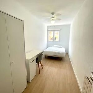 Calle de Soledad Domenech, Valencia, Valencian Community 46020 - Photo 3