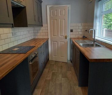 2 bedroom terraced house to rent - Photo 2