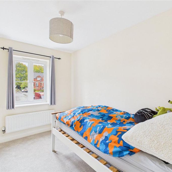 3 bedroom semi-detached house to rent - Photo 1