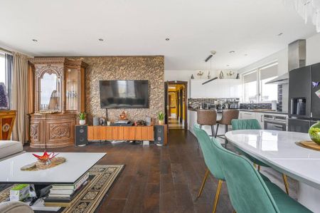 3 bedroom flat to rent - Photo 4