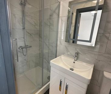 Studio Flat, Brenthurst Road, NW10 - Photo 1