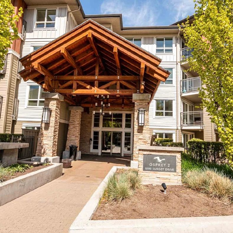 1 bed plus den at waterscapes - Photo 1