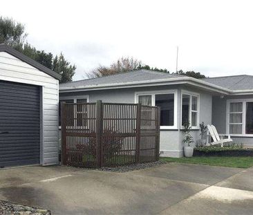 Easy-Care Standalone Home. - Photo 1