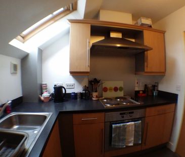 2 bedroom flat to rent - Photo 3