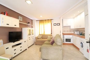 Apartamento con patio en La Mata