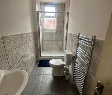 Stratford Terrace, Leeds - Photo 1