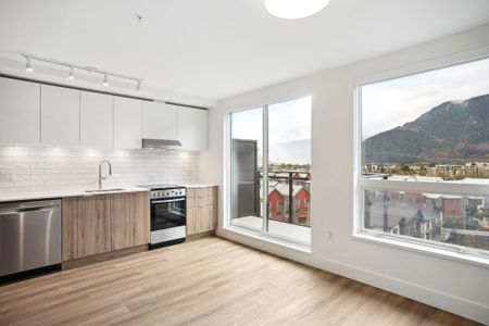 38115 Laurelwood Road, Squamish - Photo 3