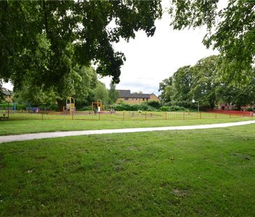 Well presented 3 bedroom semi-detached house to rent just to the no... - Photo 1