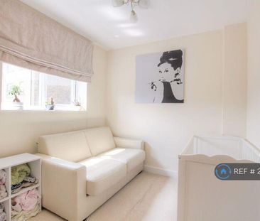 3 bedroom detached house to rent - Photo 5