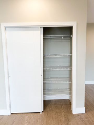 MARKET WAY APTS - 104 - MW104 - Photo 5