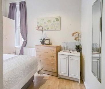 Room 3, 2 Belgravia Avenue, Belfast, BT9 7BJ - Photo 3