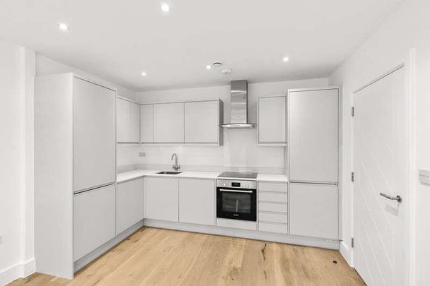 London Road, Sittingbourne, Kent, ME10 - Photo 1
