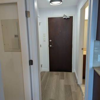 DOWNTOWN FURNISHED Studio Rental at Hudson in Granville Street. $2,499 - Photo 3