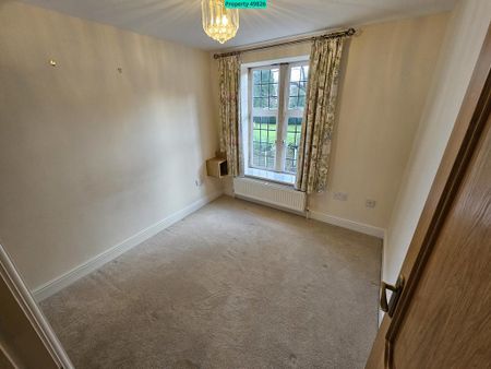 4 bedroom semi-detached house to rent - Photo 5