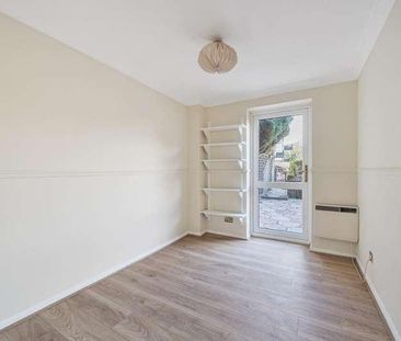 Dolphin Court, Buckinghamshire, HP11 - Photo 6