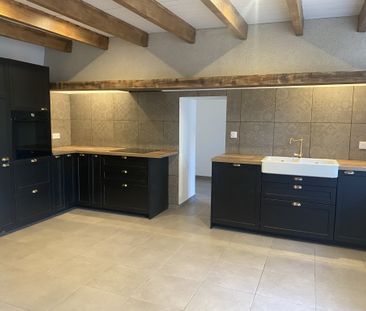 Location Maison 5 pièces 109m² GENSAC LA PALLUE 16130 - Photo 5