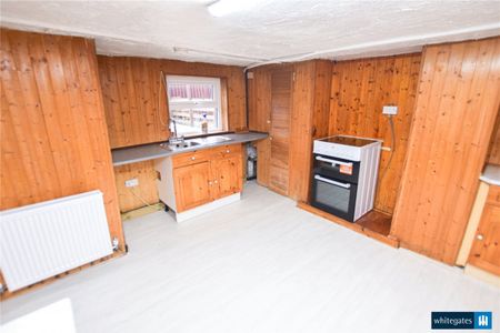 Rydall Place, Leeds, West Yorkshire, LS11 - Photo 2