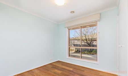 41 Alec Hope Crescent, Franklin ACT 2913 - House For Rent | Domain - Photo 2