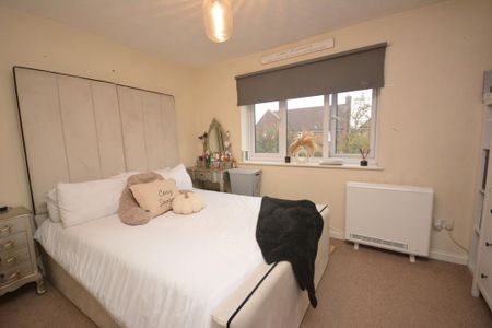 2 bedroom maisonette to rent - Photo 3