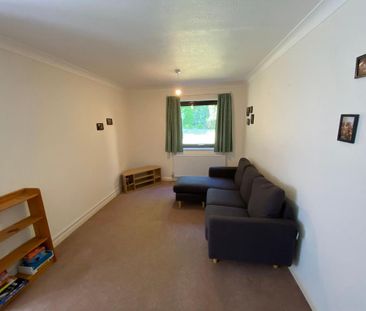 3 bedroom flat to rent - Photo 5