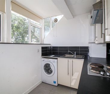 Apt 6, 30 Brudenell Road - Photo 3