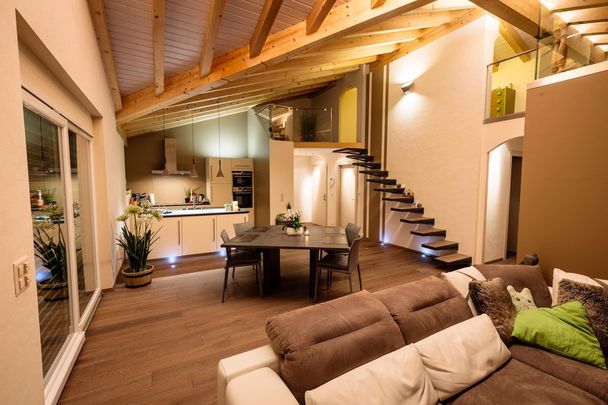 Zu vermieten möbliert, prächtiges Dachgeschoss 4.5 Zimmer in Duplex - Foto 1
