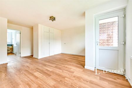 1 bedroom apartment to rent Plaw Hatch Close, Bishops Stortford, CM23 - Photo 4