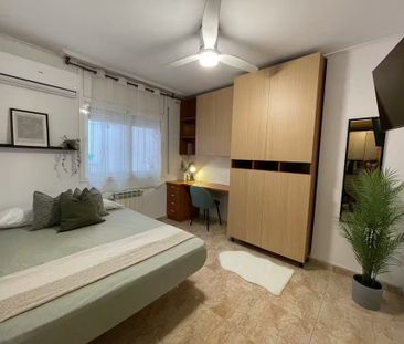 Carrer dAndorra, L'Hospitalet de Llobregat, Catalonia 08906 - Photo 5