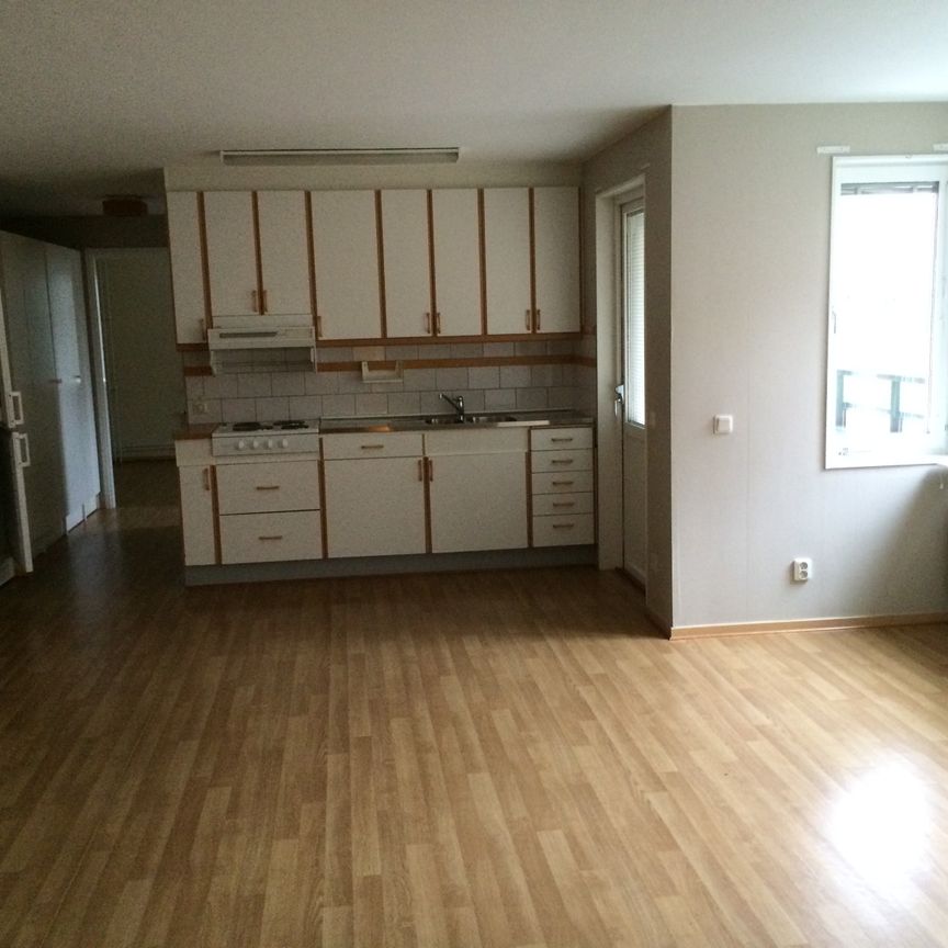 Landbotorpsallén 40 B - Photo 1