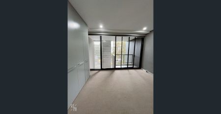 🏡Fully Furnished-Modern Split-Level Apartment in Prime Zetland Location | 2 Bed 2 Bath | Double Balcony | Walk to East Village! BOOKING INSPECTION! - Photo 4