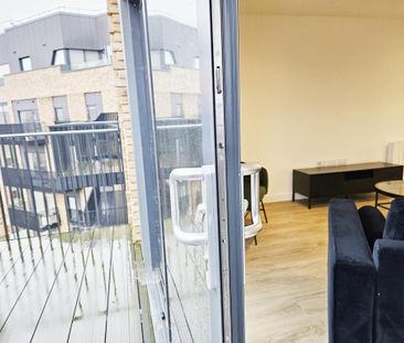 2 bedroom flat to rent - Photo 2