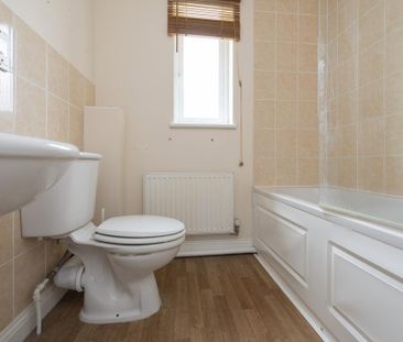 2 bedroom semi-detached house to rent - Photo 6