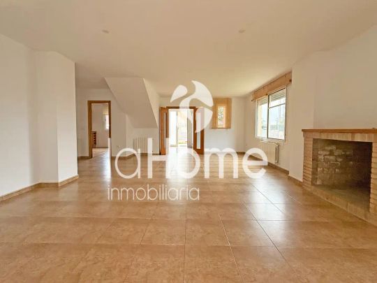 Casa o chalet de alquiler en La Conarda - Montesano - Photo 1