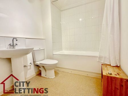 1 Bedroom Studio - Photo 5