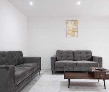 3 bedroom terraced house to rent - Photo 3