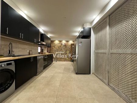 4 room luxury House for rent in Portimão, Portugal - Photo 3