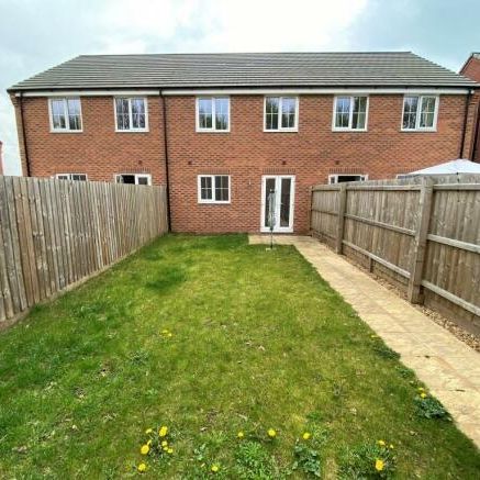 3 bedroom terraced house to rent - Photo 1