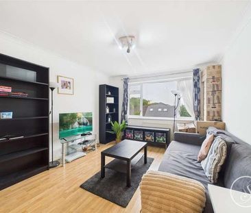 High Moor Crescent, Leeds, LS17 - Photo 5