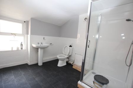 3 Bedroom HOUSE, Chester - Photo 3