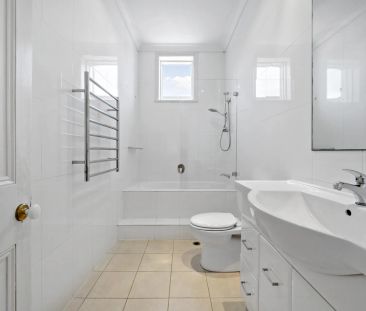 Spacious Character Home in Prime Malvern Location - Photo 2