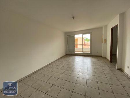 Location Appartement 3 pièces 68m² ST DENIS 97400 - Photo 2