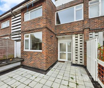 2 bedroom Flat To Let - Photo 6