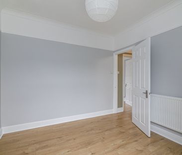 2 Bed Terraced House, Melford Road, E11 - Photo 1