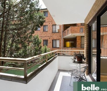 MODERN 2 BEDROOM APARTMENT WITH GARAGE - Photo 4