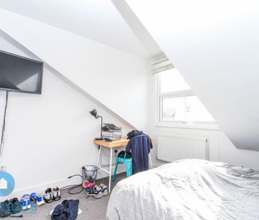 2 bed Apartment for Rent - Photo 1