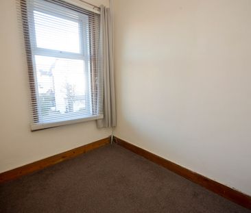2 bed flat to rent in Front Street, East Boldon, NE36 - Photo 4