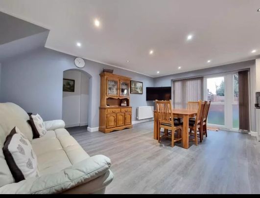 Room in a Shared House, Howard Road, IG11 - Photo 1