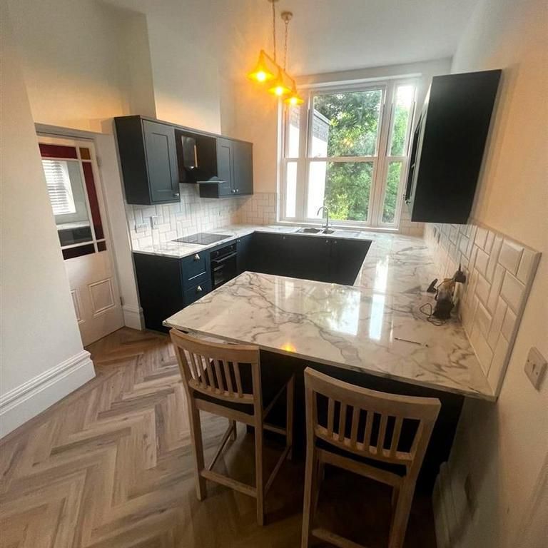 2 bedroom flat to rent - Photo 1